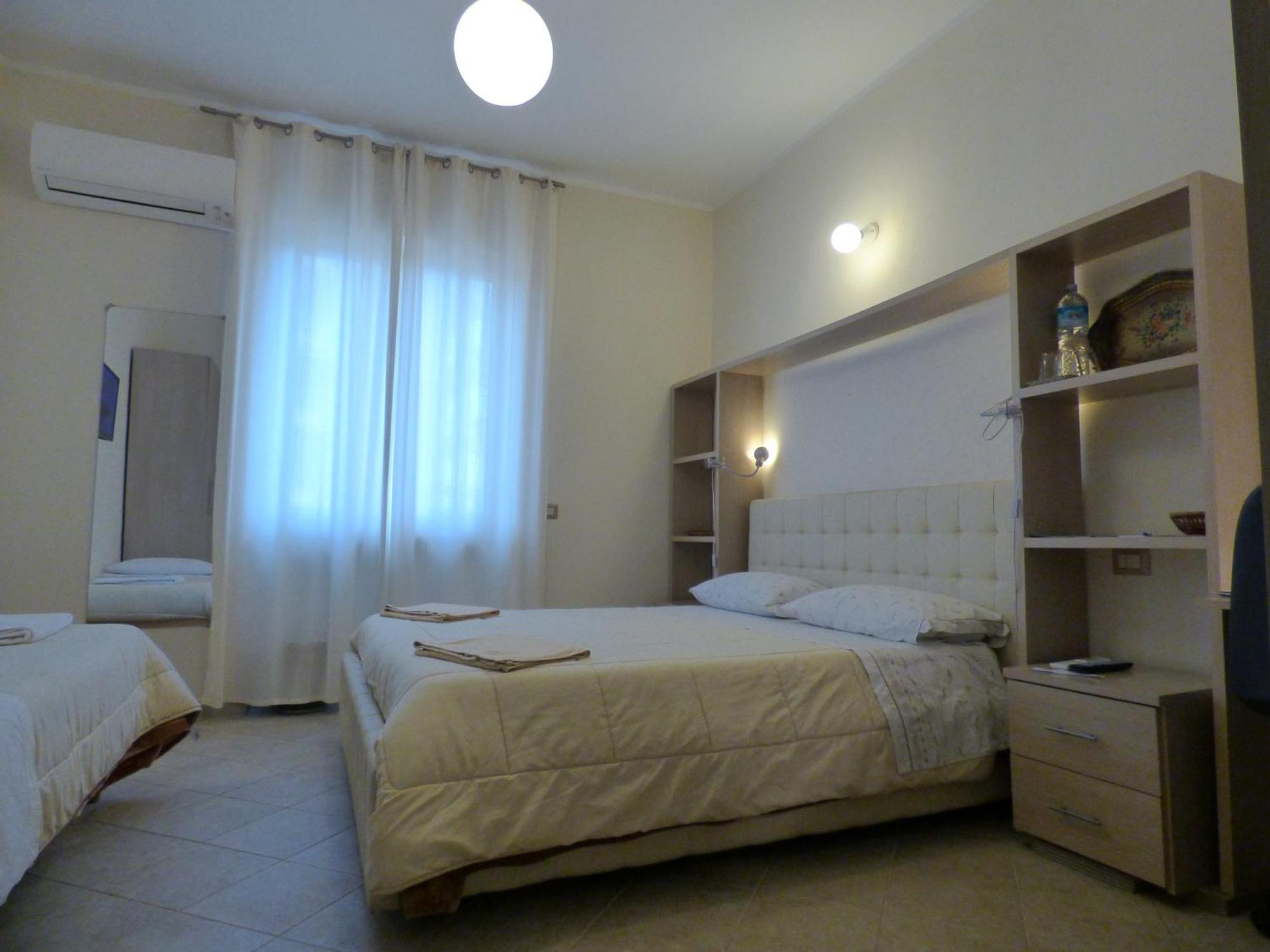 Anania Hotel Cagliari Room photo