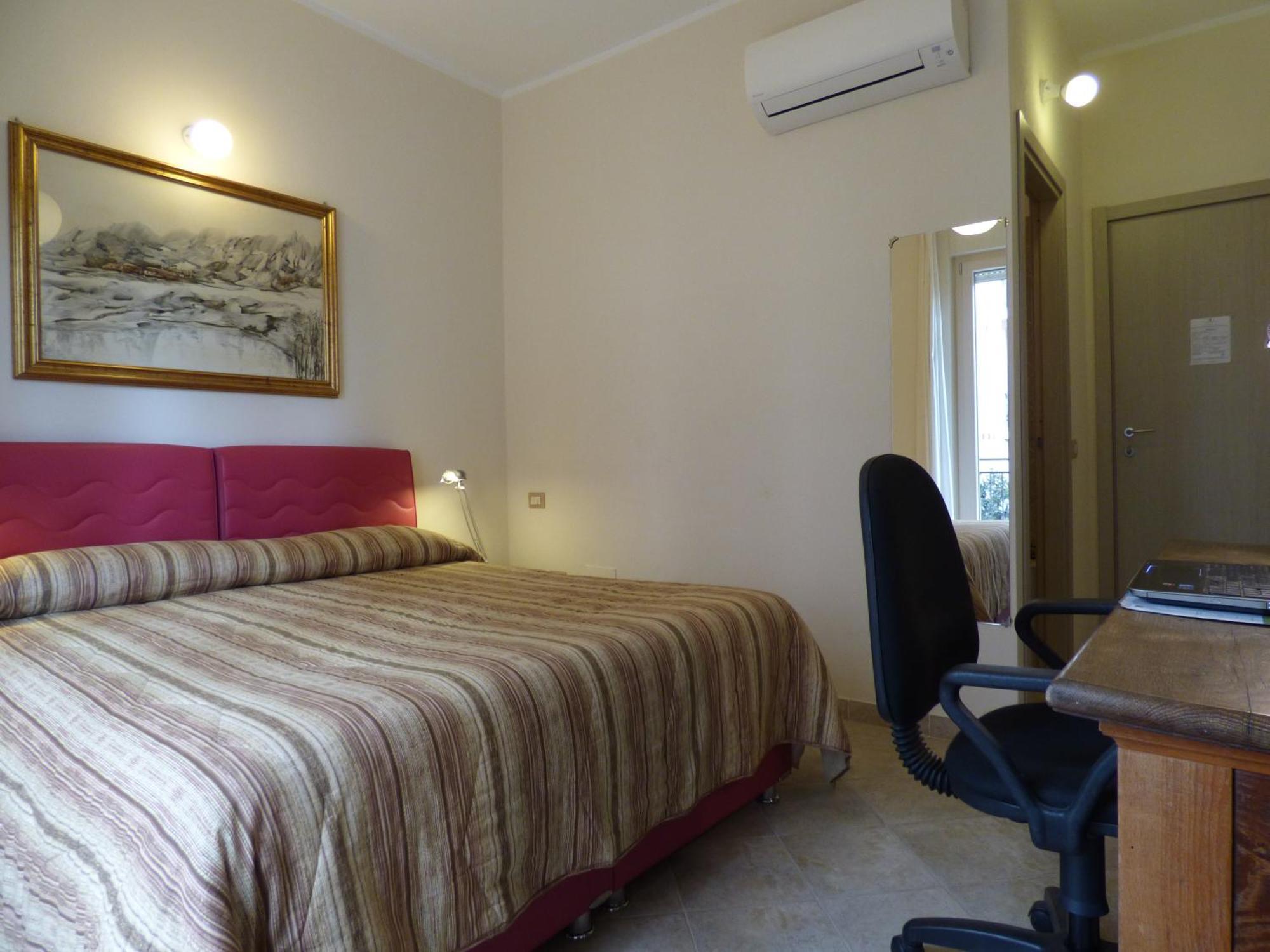 Anania Hotel Cagliari Room photo